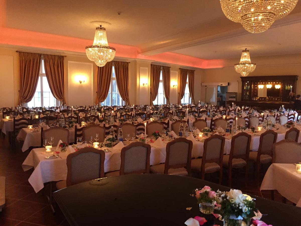 Hotel Schwert Näfels エクステリア 写真