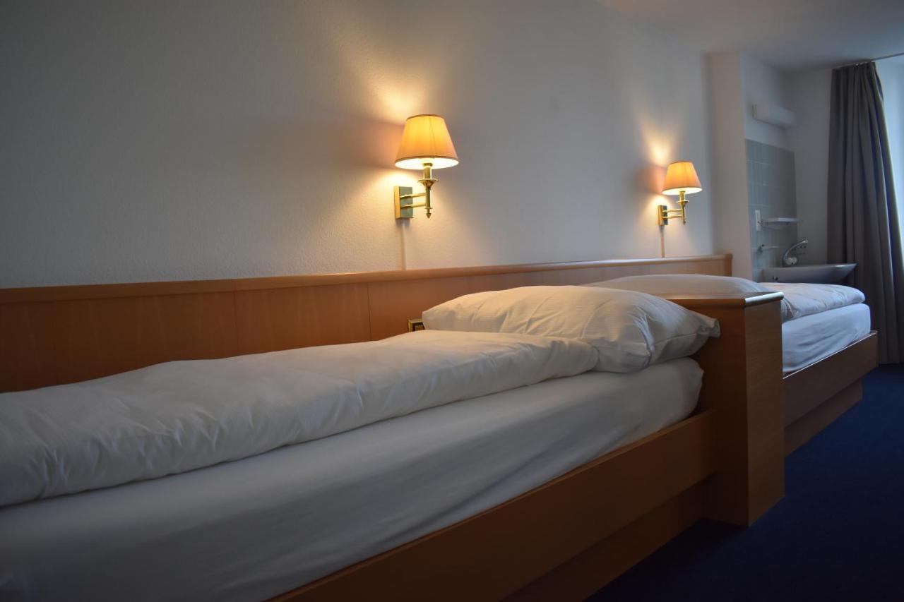 Hotel Schwert Näfels エクステリア 写真