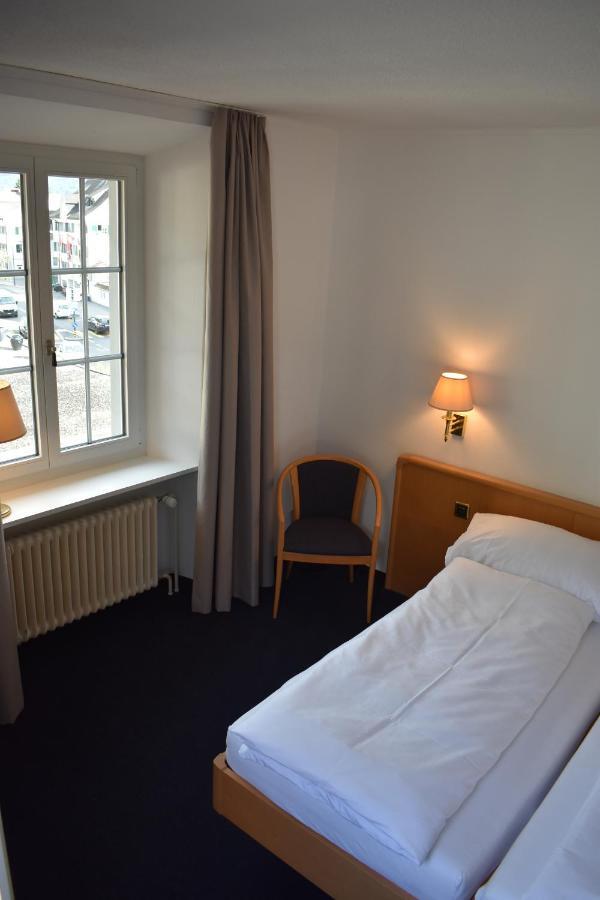 Hotel Schwert Näfels エクステリア 写真